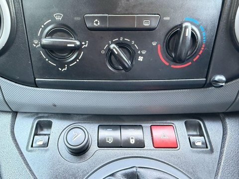 Citroen Berlingo 1.4I First Estate 175 Gkm, 75 Red #27