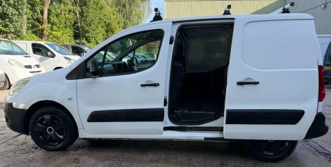 Citroen Berlingo 1.4I First Estate 175 Gkm, 75 Red #15