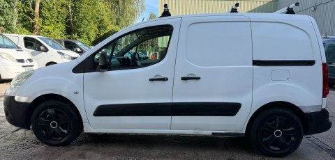 Citroen Berlingo 1.4I First Estate 175 Gkm, 75 Red #14