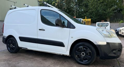 Citroen Berlingo 1.6 Hdi 850 White #2