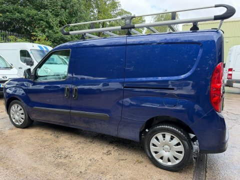 Vauxhall Combo 2000 1.3 Cdti 16V H1 Van Red #18