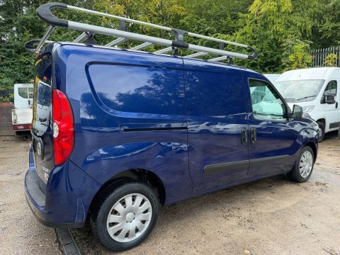 Vauxhall Combo 2000 1.3 Cdti 16V H1 Van Red #11