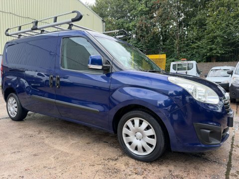 Vauxhall Combo 2000 1.3 Cdti 16V H1 Van Red #2