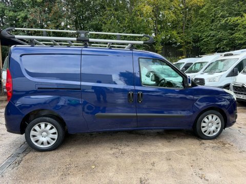 Vauxhall Combo 2000 1.3 Cdti 16V H1 Van Red #9