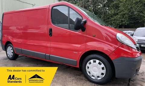 Vauxhall Vivaro 2.0 2900 Cdti Red