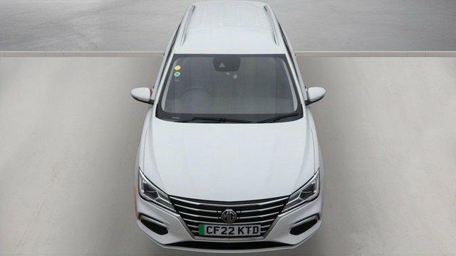 MG MG5 Exclusive Long Range Estate White #5