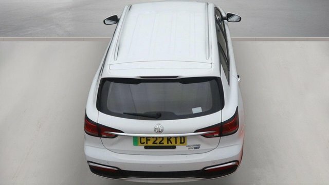 MG MG5 Exclusive Long Range Estate White #4