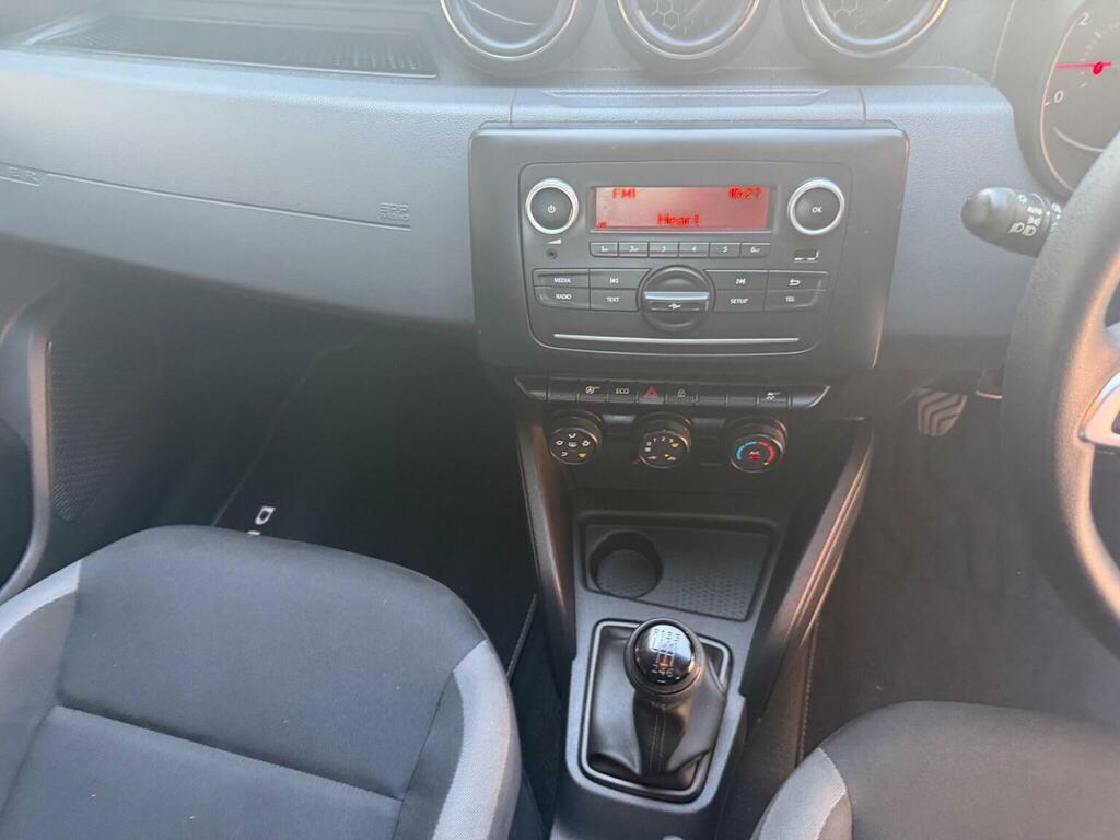 Dacia Duster 1.6 Sce Essential 4Wd Euro 6 Ss White #6