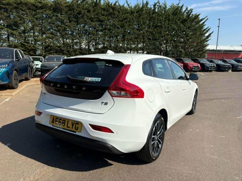Volvo V40 2.0 T2 Gpf White #4
