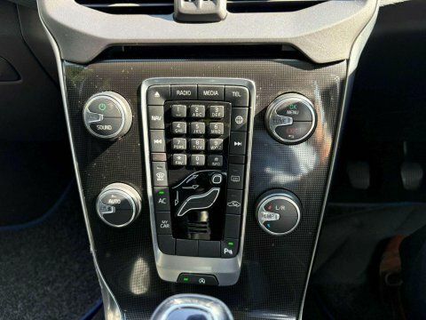 Volvo V40 2.0 T2 Gpf Momentum Euro 6 Ss Black #15