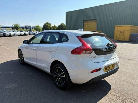 Volvo V40 2.0 T2 Gpf White #6