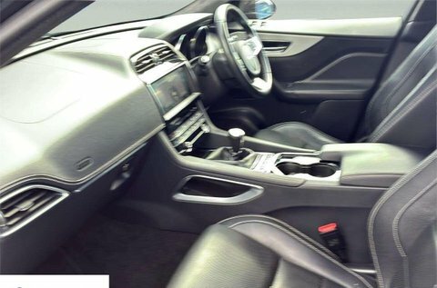 Jaguar F-Pace 2.0 D165 R-sport Black #2