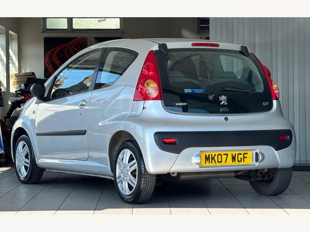 Peugeot 107 1.0 12V Urban Euro 4 Silver #4
