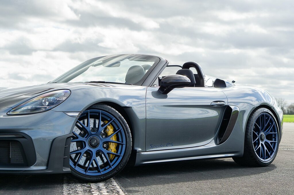 Porsche 718 Spyder Rs Grey #5