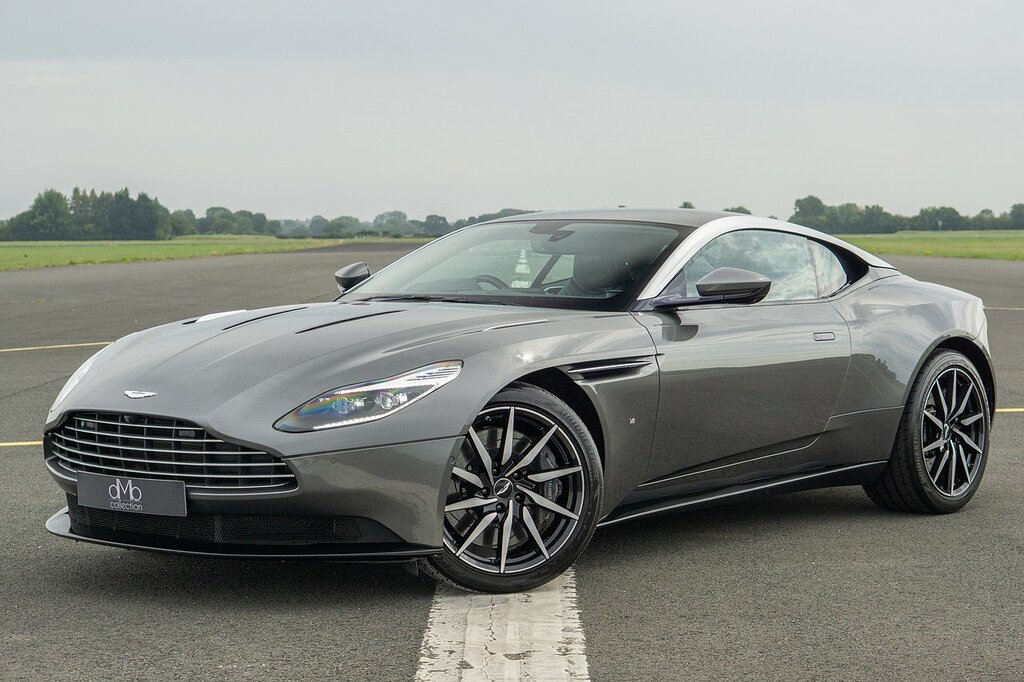 Aston Martin DB11 V12 Silver