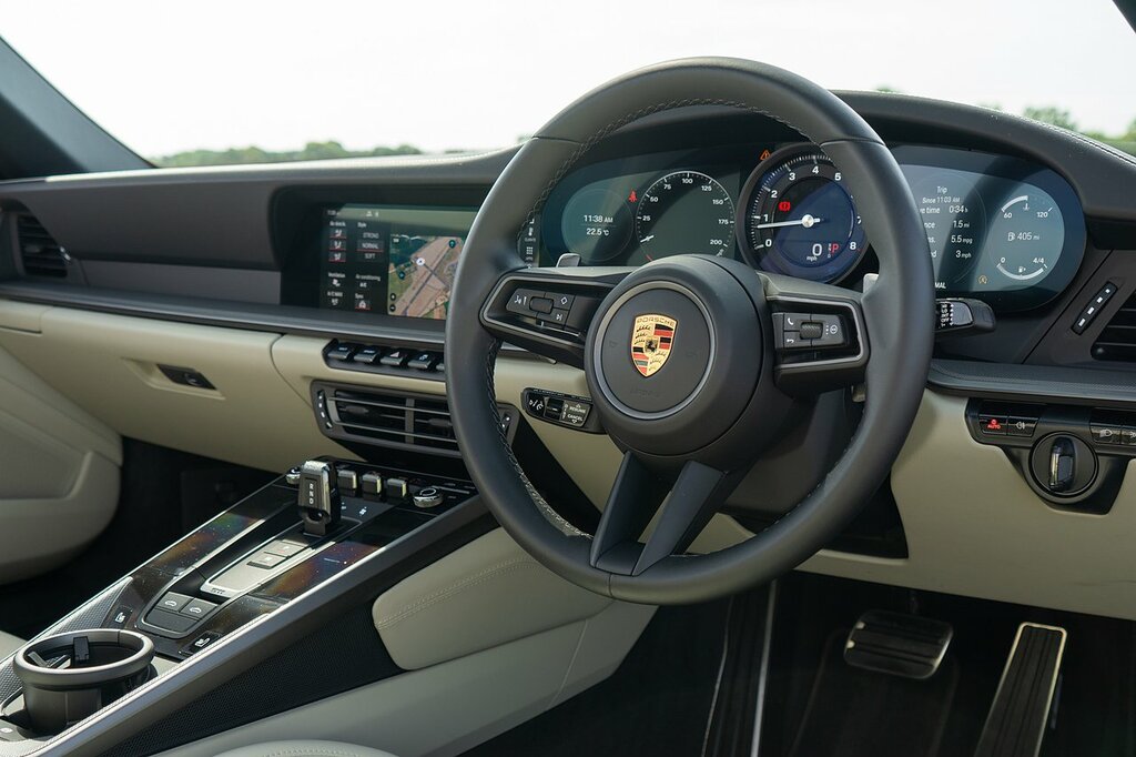 Porsche 911 T 992 4S Green #3