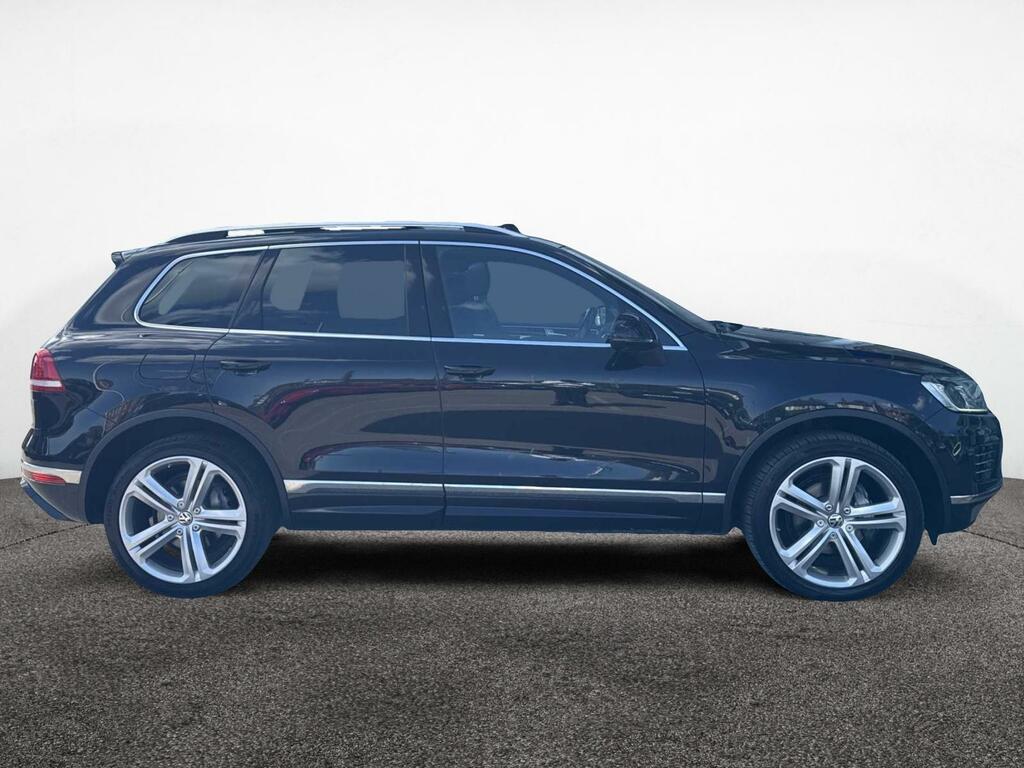 Volkswagen Touareg 3.0 V6 Tdi Bmt 262 R-line Plus Tip YH67XUL Black #4