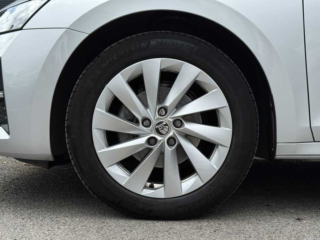 Skoda Octavia 1.5 Tsi 150 E-tec First Edition Dsg Silver #5