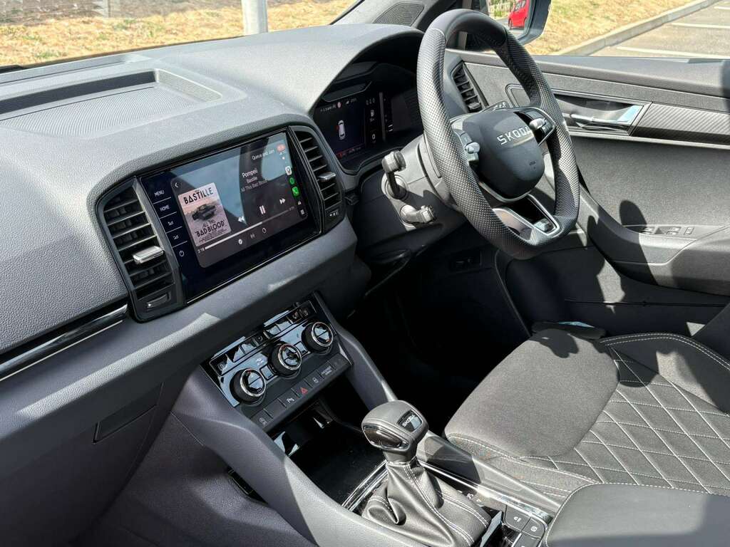 Skoda Karoq 1.5 Tsi Sportline Edition Dsg YH26FLD Black #2