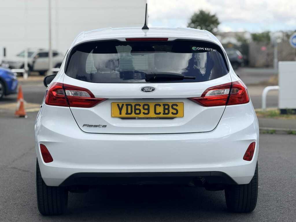 Ford Fiesta 1.1 Trend White #5