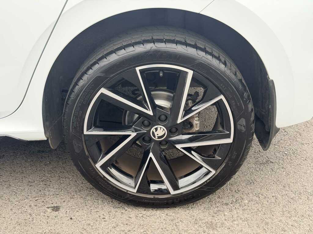 Skoda Kamiq 1.5 Tsi Monte Carlo Dsg FV23NWS White #5