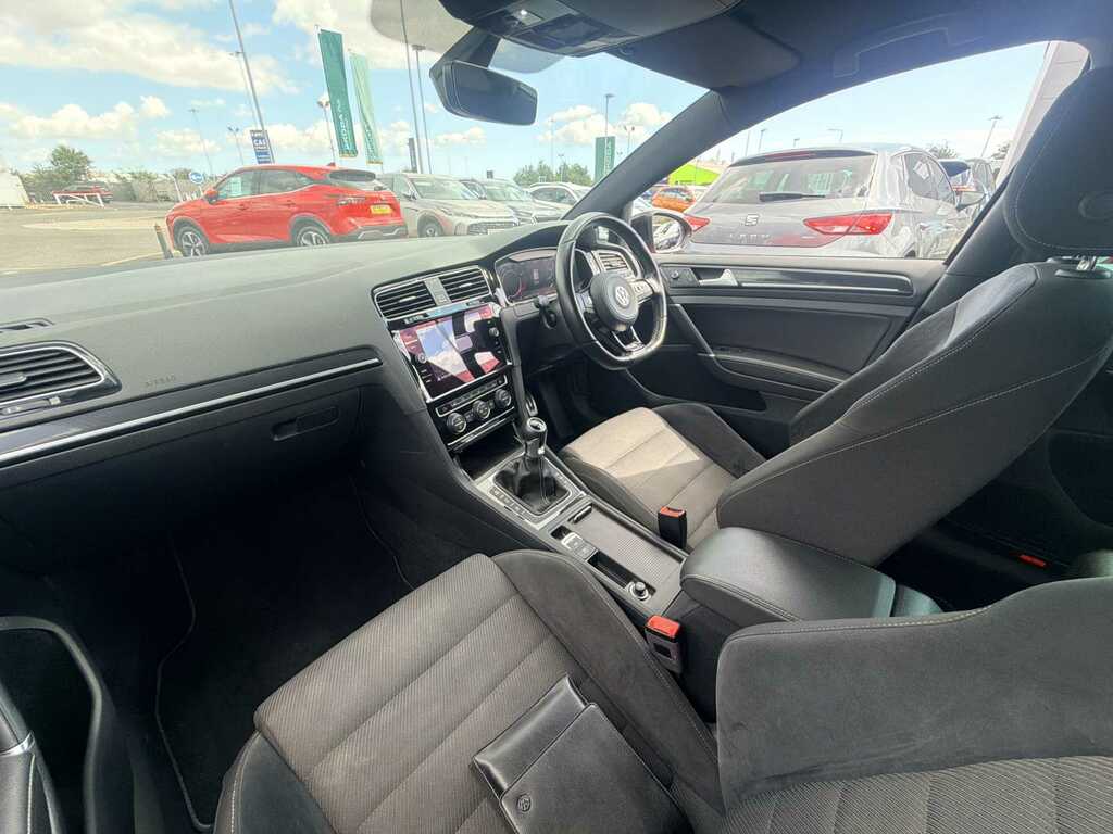 Volkswagen Golf 2.0 Tsi 310 R 4Motion Red #2