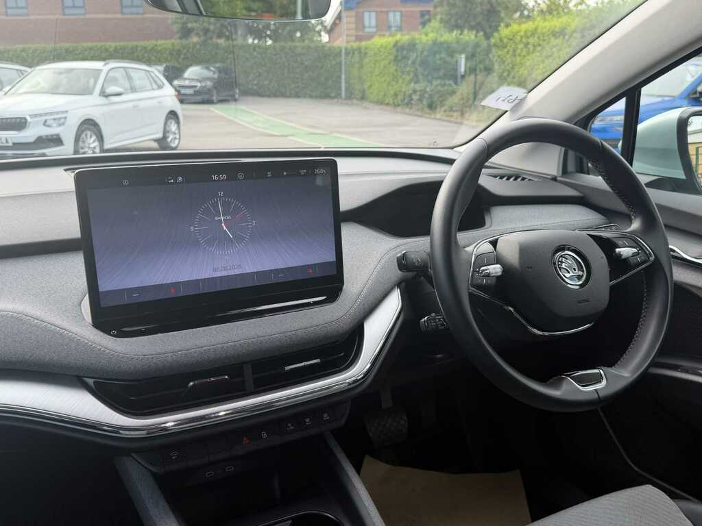 Skoda ENYAQ 132Kw 60 Ecosuite 62Kwh 120Kw Silver #2