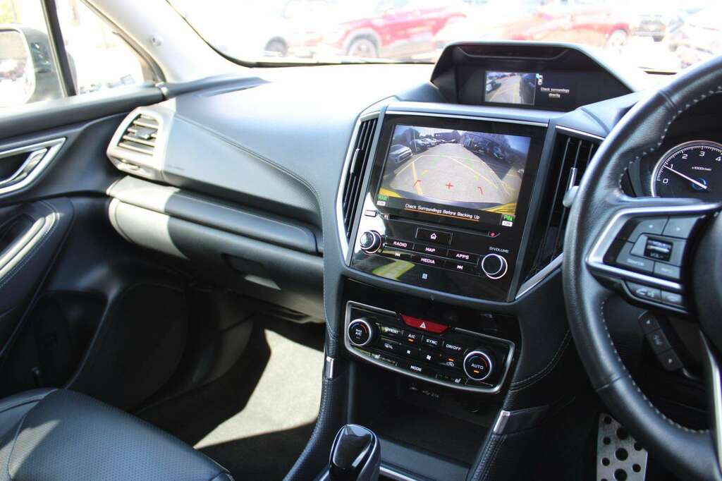 Subaru Forester Subaru Forester Xe Premium E-boxer Estate Grey #25