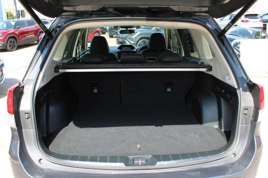 Subaru Forester Subaru Forester Xe Premium E-boxer Estate Grey #14