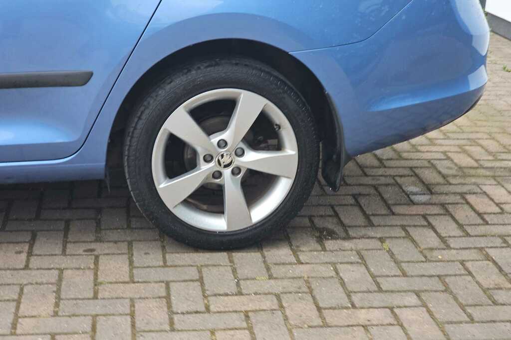 Skoda Rapid 1.2 Tsi Se Connect Blue #5