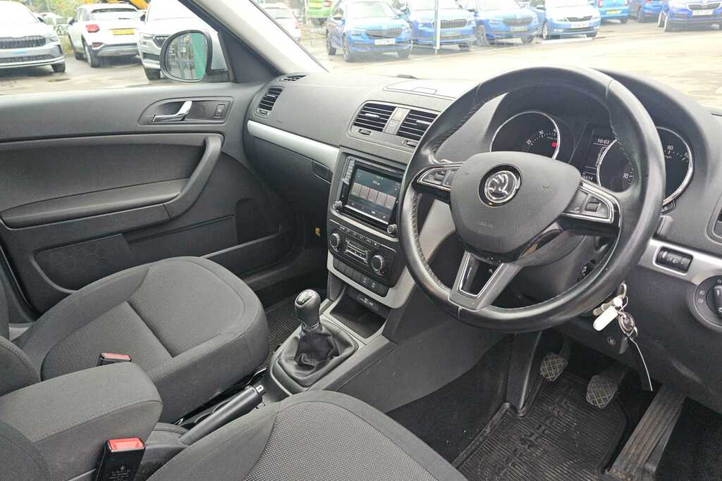 Skoda Yeti 1.2 Tsi Se Silver #6