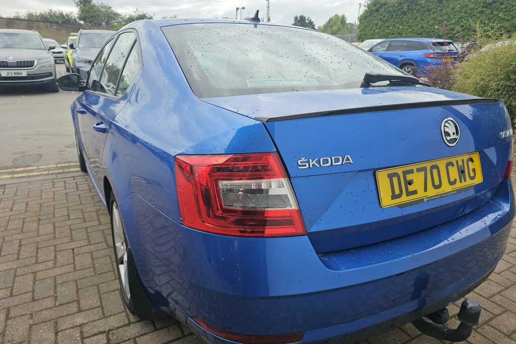 Skoda Octavia 1.5 Tsi Se Drive Blue #3