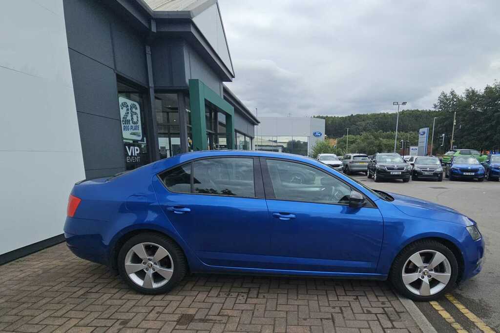 Skoda Octavia 1.5 Tsi Se Drive Blue #4