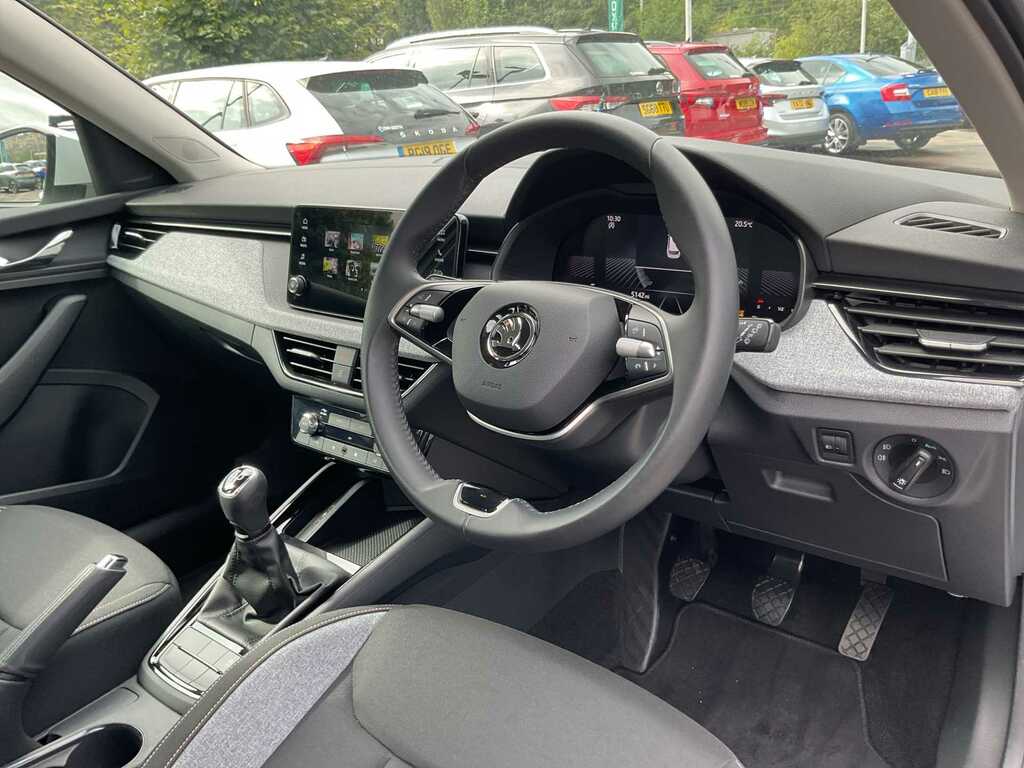 Skoda Kamiq 1.0 Tsi 95 Se White #6