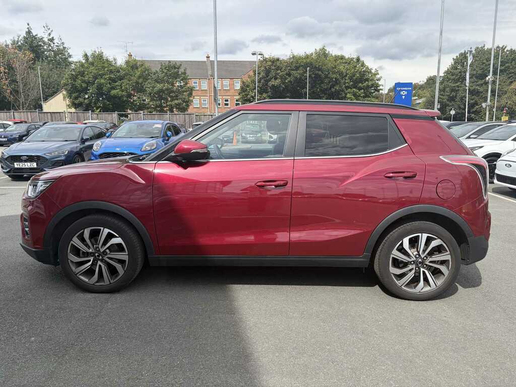 SsangYong Tivoli 1.5P Ultimate Red #4