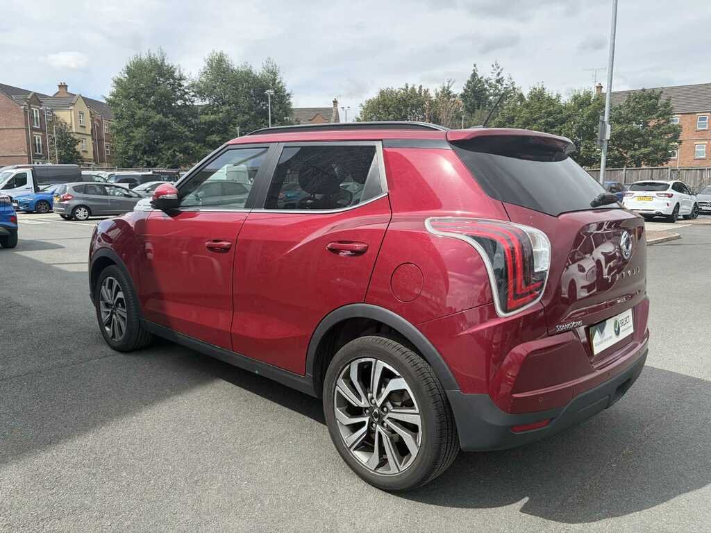 SsangYong Tivoli 1.5P Ultimate Red #5