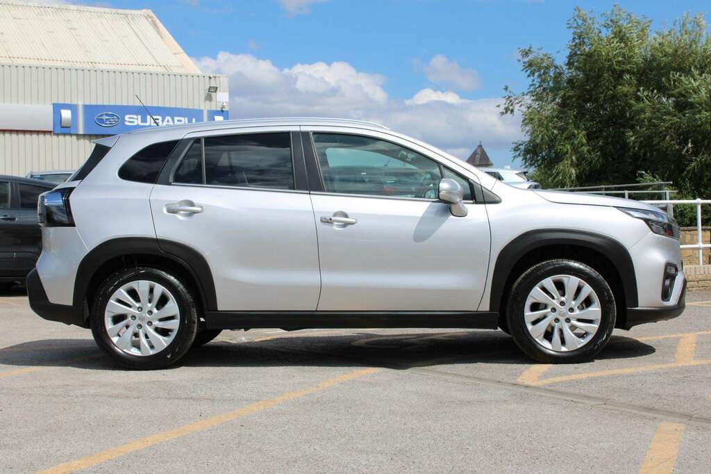 Suzuki S Cross 1.4 Boosterjet 48V Hybrid Motion Silver #4