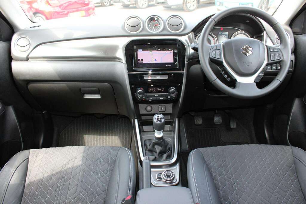 Suzuki Vitara 1.4 Boosterjet 48V Hybrid Sz5 White #21