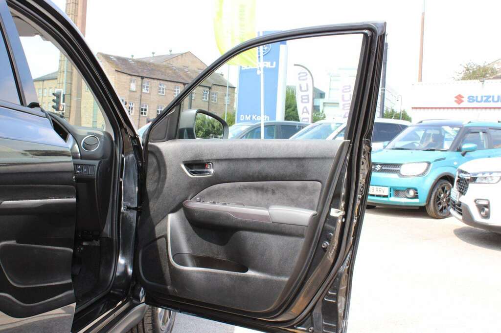 Suzuki Vitara 1.4 Boosterjet 48V Hybrid Sz5 White #15