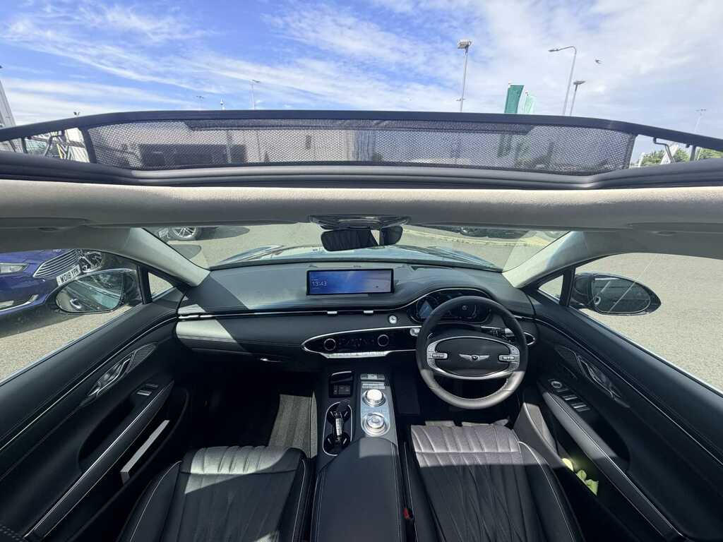 Genesis GV70 360Kw Sport 77Kwh Awd White #18