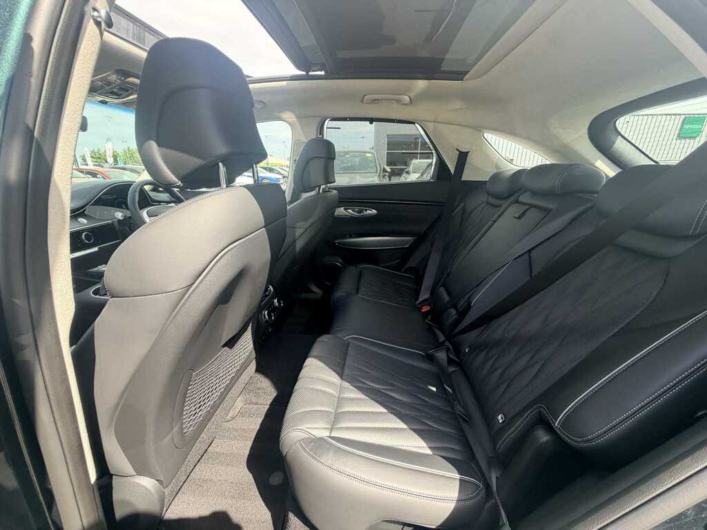 Genesis GV70 360Kw Sport 77Kwh Awd White #20