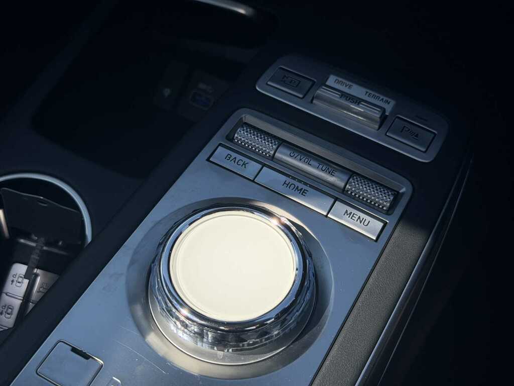 Genesis GV70 360Kw Sport 77Kwh Awd White #22