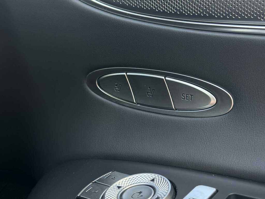 Genesis GV70 360Kw Sport 77Kwh Awd White #32