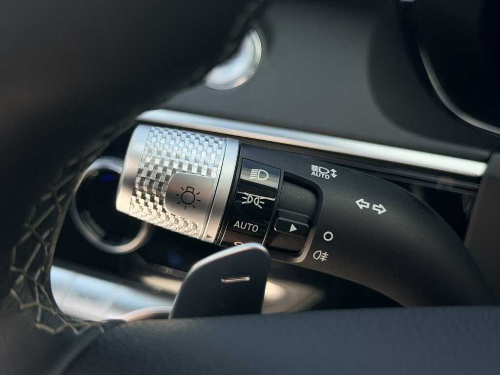 Genesis GV70 360Kw Sport 77Kwh Awd White #35