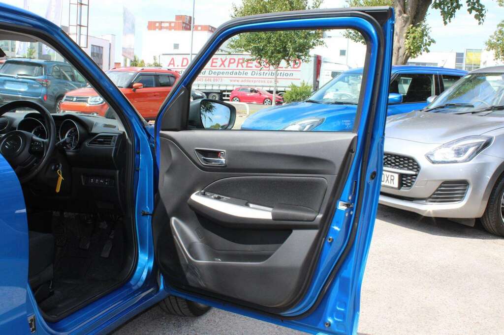 Suzuki Swift 1.2 Dualjet 83 12V Hybrid Sz5 Red #15