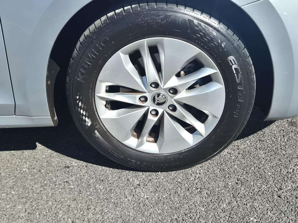 Skoda Octavia 1.0 Tsi Se Silver #6