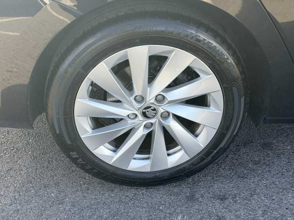 Skoda Octavia 1.5 Tsi 150 Se L FY74AXF Black #5