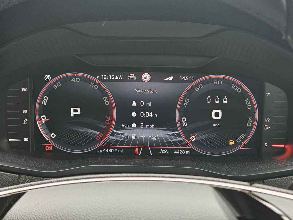 Skoda Karoq 1.5 Tsi Sportline Edition Dsg Red #4