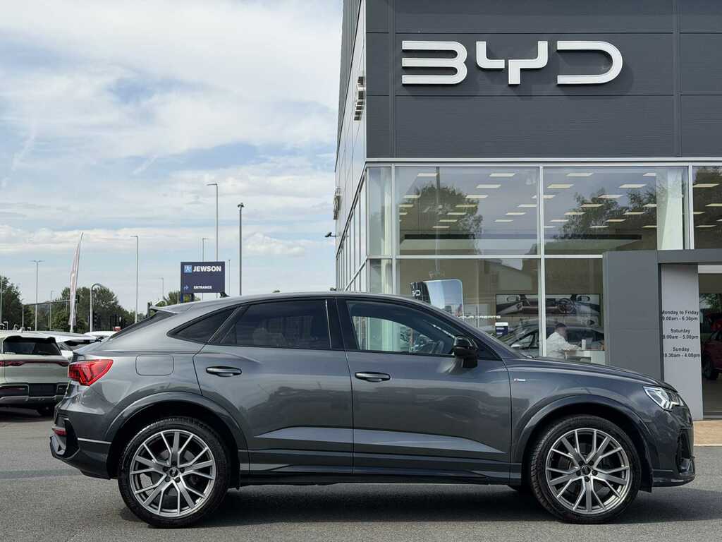 Audi Q3 S Ln Blk Ed 40 Tfsi Qu Grey #4
