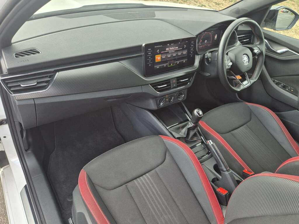 Skoda Kamiq 1.5 Tsi Monte Carlo White #4